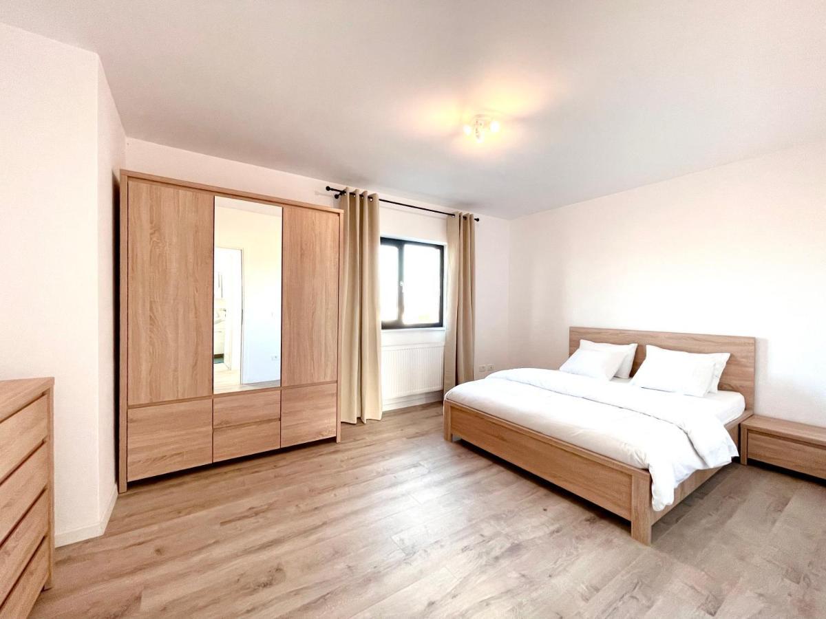 Express Estates Apartment Lisaura ภายนอก รูปภาพ